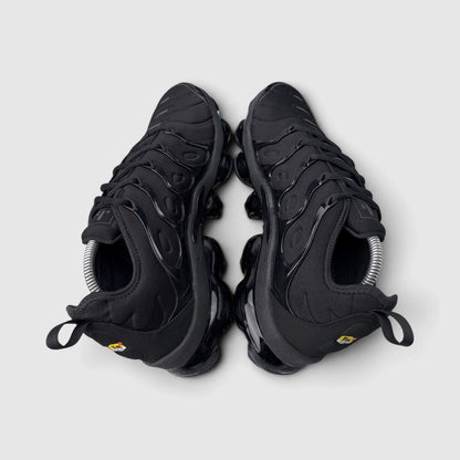 Nike Air VaporMax Plus Triple Black, buty sportowe męskie w bardzo dobrym stanie rozmiar 43, widok z góry