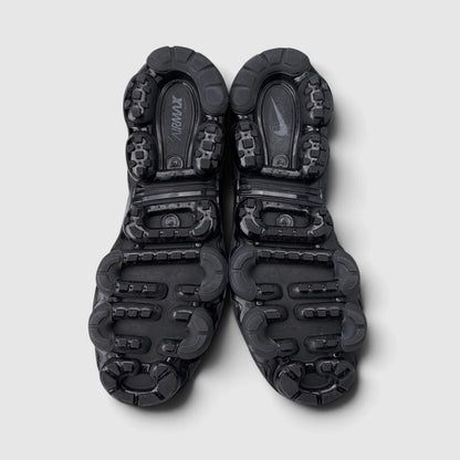 Nike Air VaporMax Plus Triple Black, buty sportowe męskie w bardzo dobrym stanie rozmiar 43, podeszwa