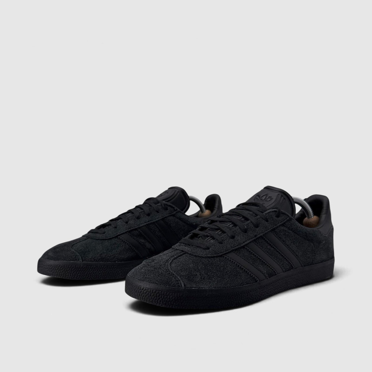 Adidas Gazelle Triple Black, buty sportowe męskie w bardzo dobrym stanie rozmiar 44, para butów