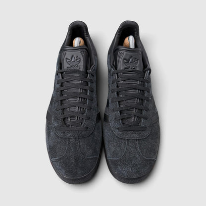 Adidas Gazelle Triple Black, buty sportowe męskie w bardzo dobrym stanie rozmiar 44, widok z góry