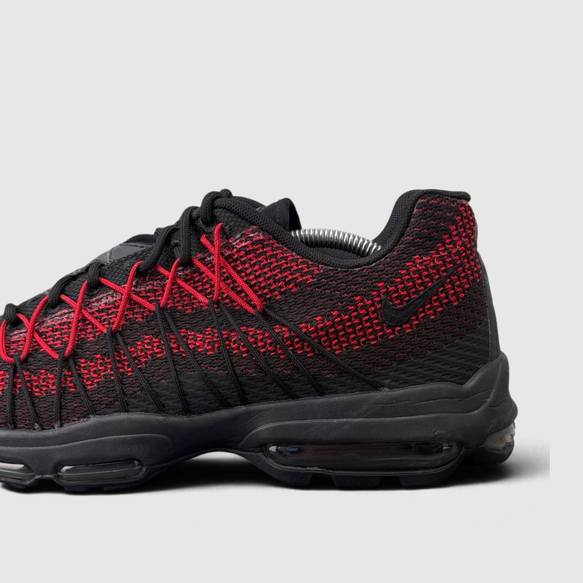 Nike Air Max 95 Essential, buty sportowe męskie w bardzo dobrym stanie rozmiar 45.5, detal