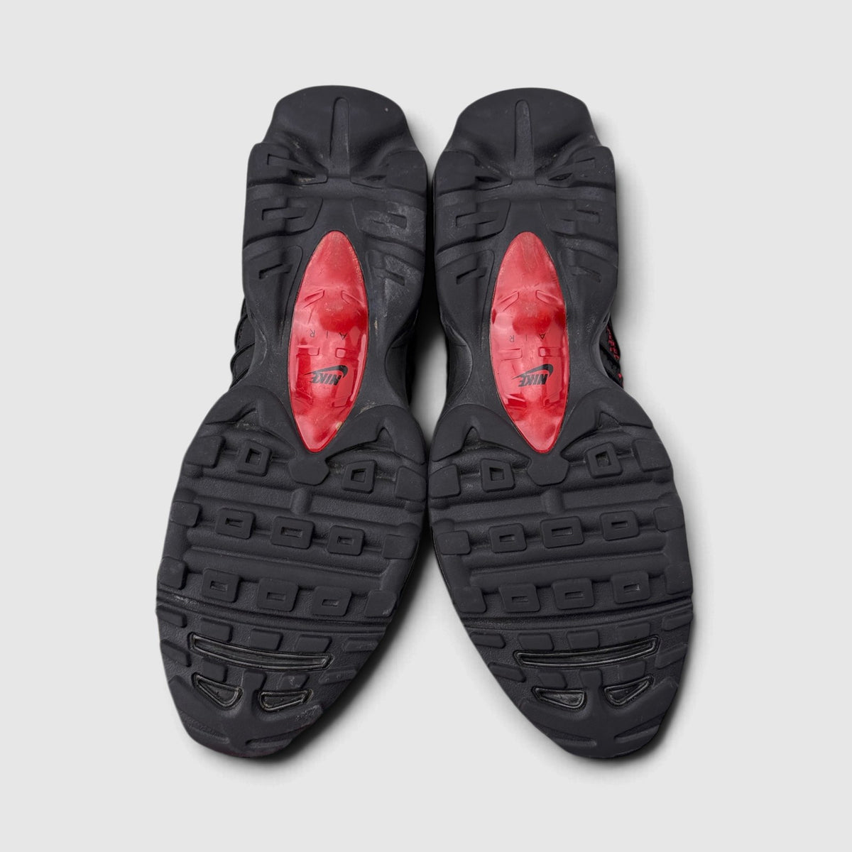Nike Air Max 95 Essential, buty sportowe męskie w bardzo dobrym stanie rozmiar 45.5, podeszwa