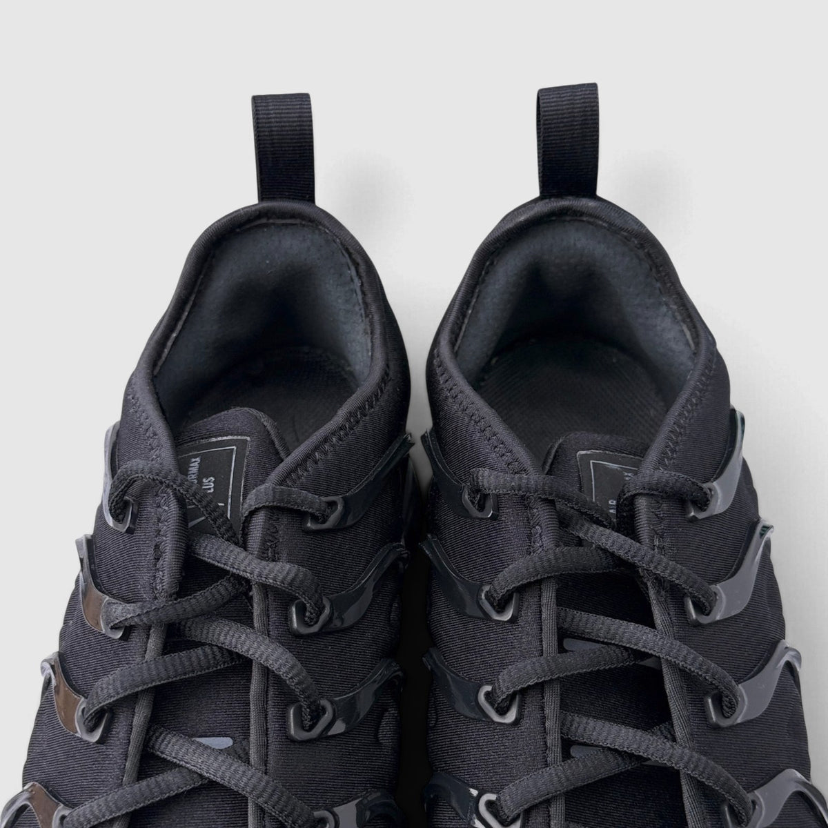 Nike Air VaporMax Plus Triple Black, buty sportowe męskie w bardzo dobrym stanie rozmiar 43, detal