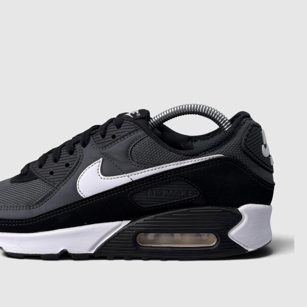 Nike Air Max 90, buty sportowe męskie w bardzo dobrym stanie rozmiar 42, boczny profil, lewa strona