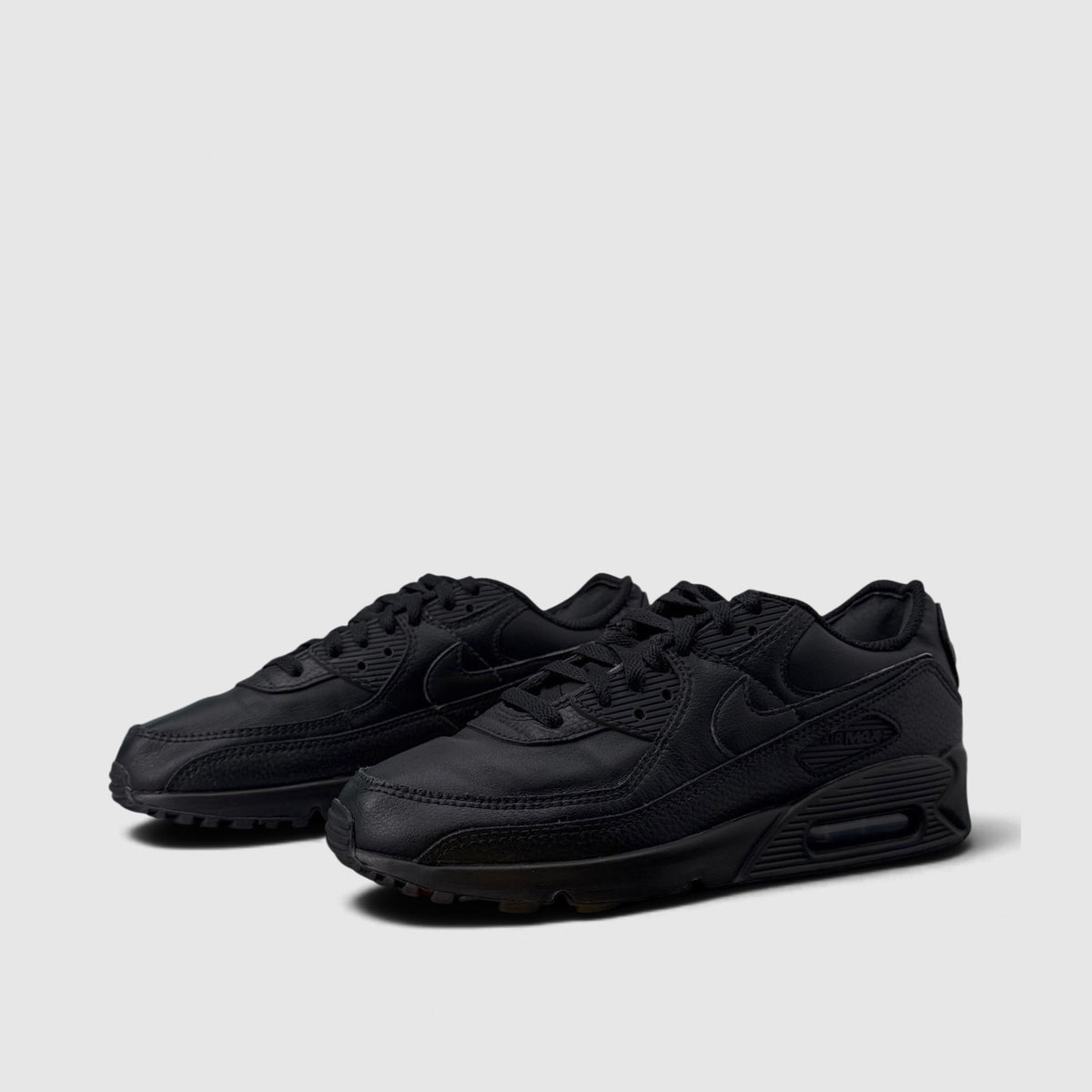 Nike Air Max 90 Triple Black, buty sportowe męskie w bardzo dobrym stanie rozmiar 41, para butów