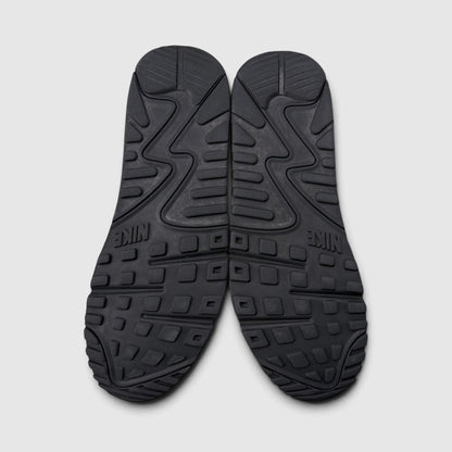 Nike Air Max 90 Triple Black, buty sportowe męskie w bardzo dobrym stanie rozmiar 41, podeszwa