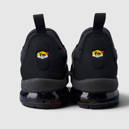 Nike Air VaporMax Plus Triple Black, buty sportowe męskie w bardzo dobrym stanie rozmiar 46, widok z tyłu