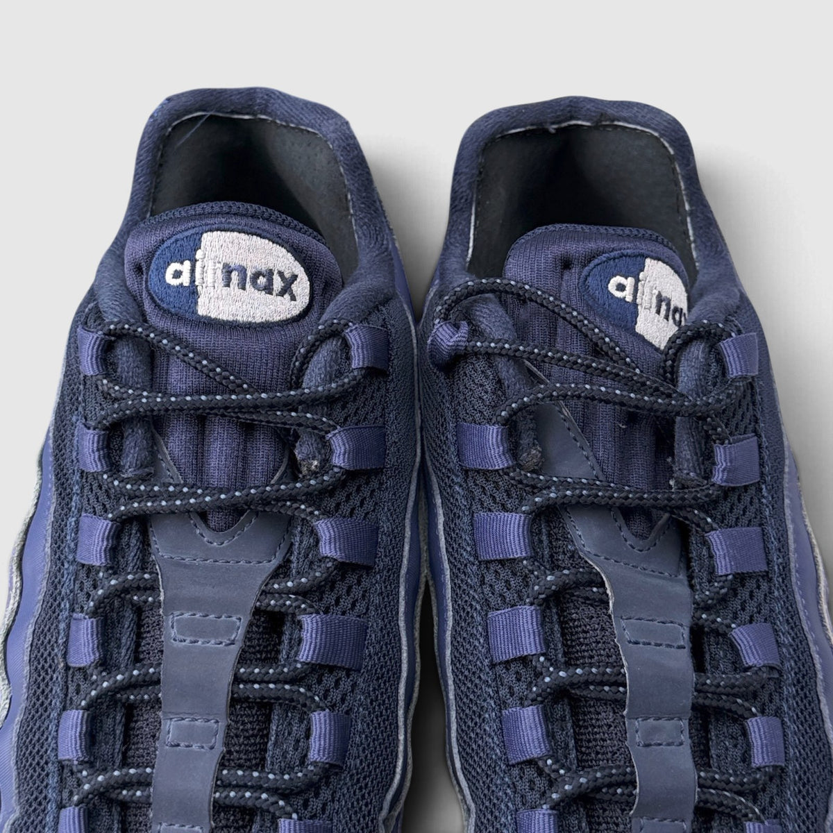Nike Air Max 95 Sanded Purple, buty sportowe męskie w bardzo dobrym stanie rozmiar 46, język buta