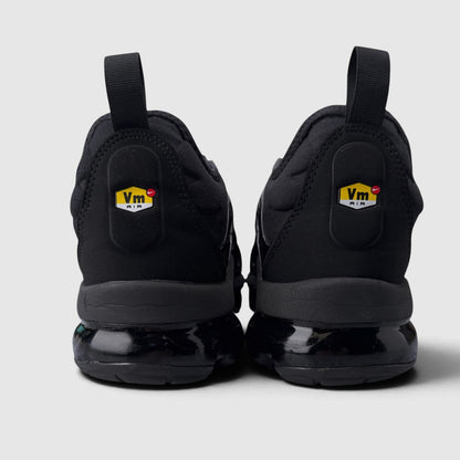 Nike Air VaporMax Plus Triple Black, buty sportowe męskie w bardzo dobrym stanie rozmiar 43, widok z tyłu