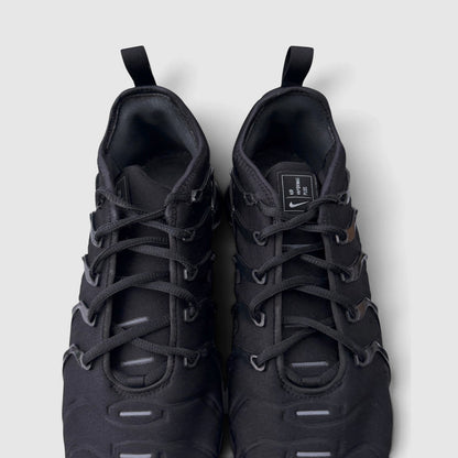 Nike Air VaporMax Plus Triple Black, buty sportowe męskie w bardzo dobrym stanie rozmiar 43, widok z góry
