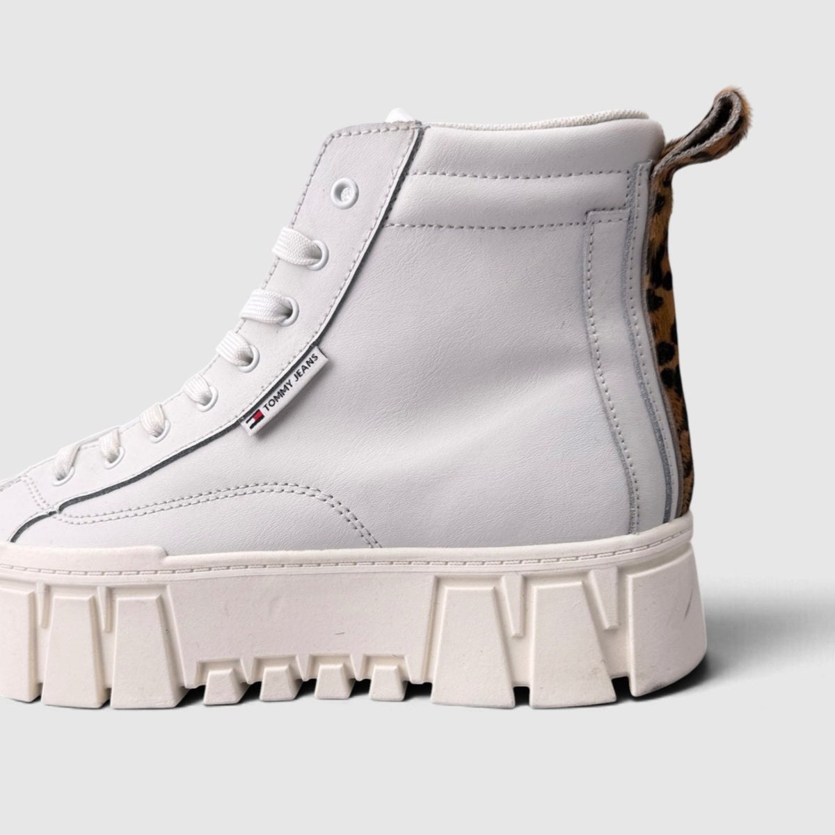 Tommy Hilfiger Tjw Vulc Flatform, botki damskie w bardzo dobrym stanie rozmiar 41, detal