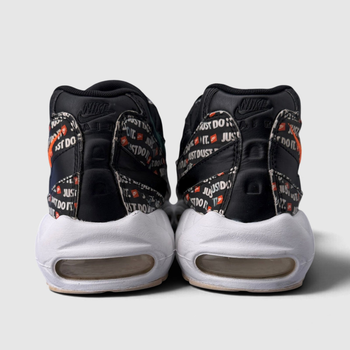 Nike Air Max 95 Just Do It Pack, buty sportowe męskie w bardzo dobrym stanie rozmiar 44.5, widok z tyłu