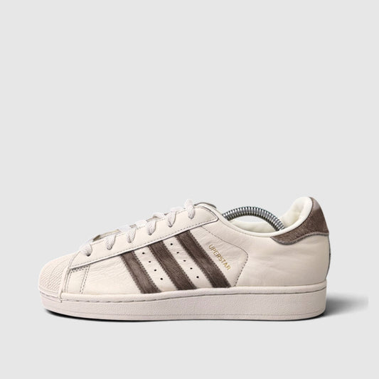 Adidas Superstar II, buty sportowe damskie w bardzo dobrym stanie rozmiar 39 1/3, boczny profil, lewa strona