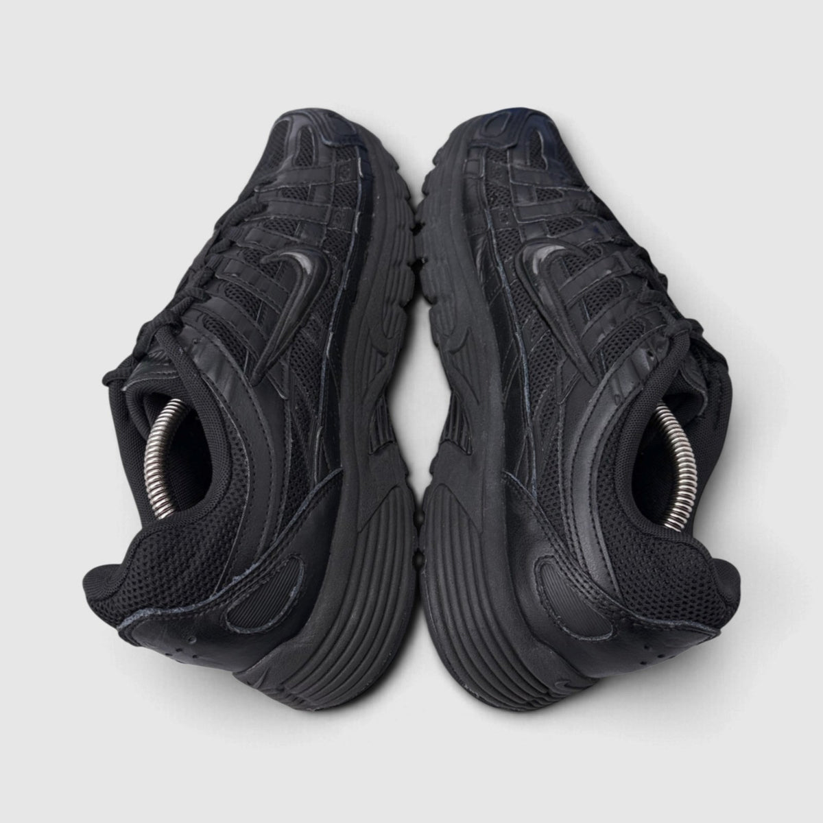 Nike P-6000 Black, buty sportowe męskie w bardzo dobrym stanie rozmiar 43, widok z góry