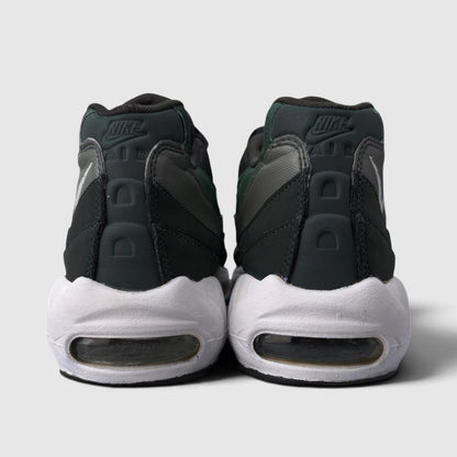 Nike Air Max 95, buty sportowe męskie w bardzo dobrym stanie rozmiar 46, widok z tyłu