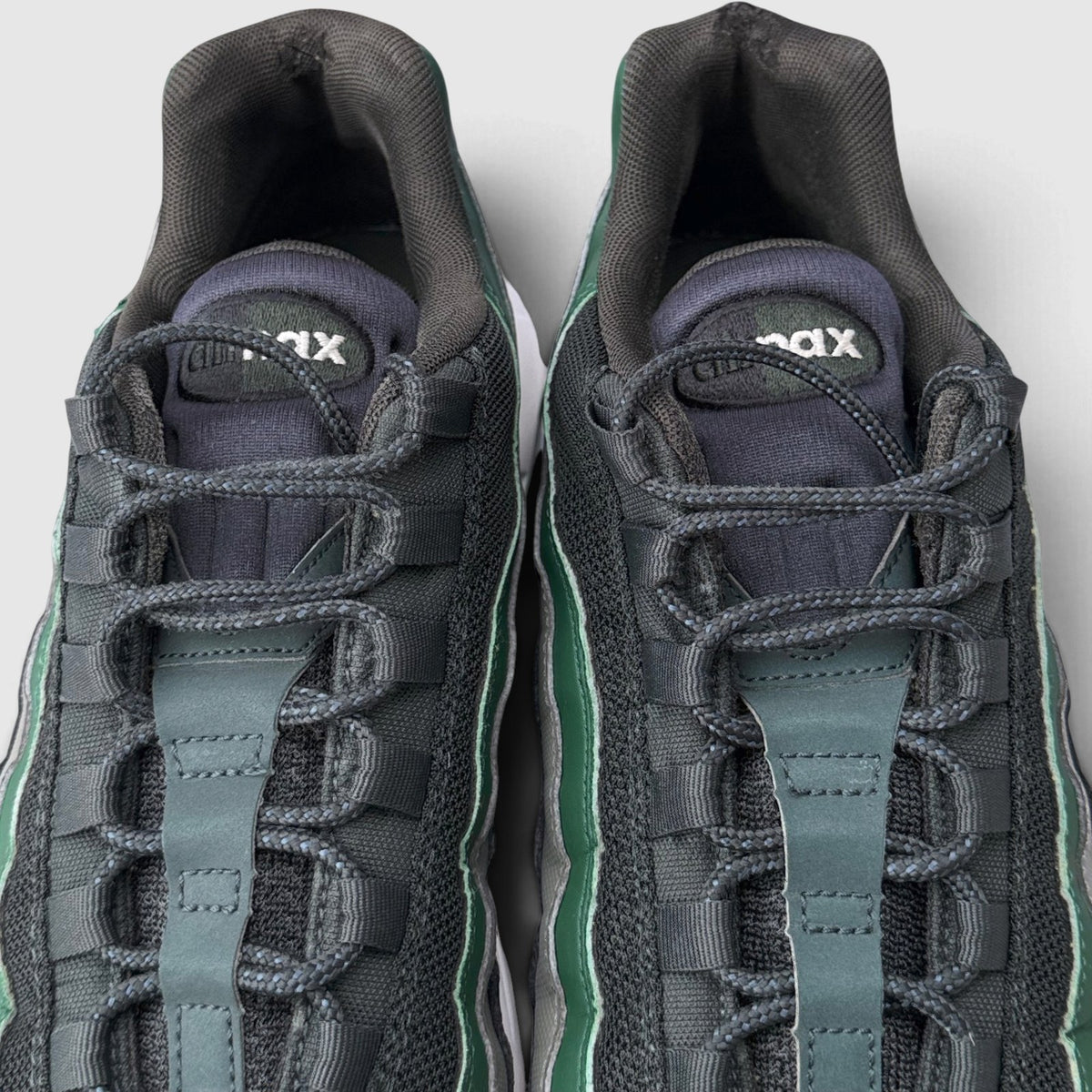 Nike Air Max 95, buty sportowe męskie w bardzo dobrym stanie rozmiar 46, język buta