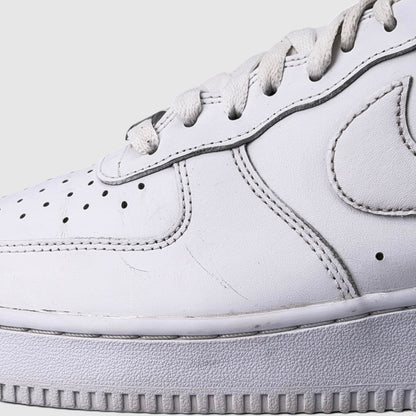 Nike Air Force 1 Low FlyEase Triple White, buty sportowe męskie w bardzo dobrym stanie rozmiar 42, detal