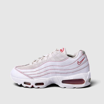 Nike Air Max 95 OG, buty sportowe męskie w bardzo dobrym stanie rozmiar 44.5, boczny profil, lewa strona