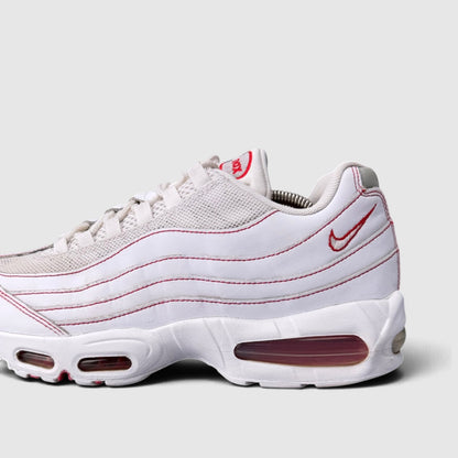 Nike Air Max 95 OG, buty sportowe męskie w bardzo dobrym stanie rozmiar 44.5, boczny profil, lewa strona