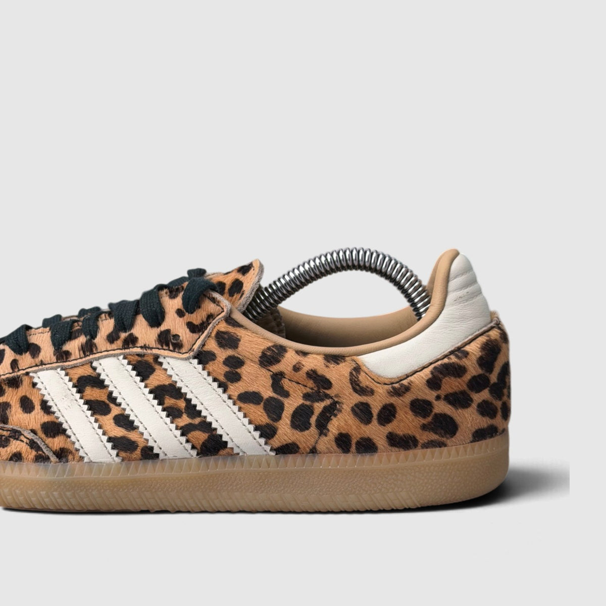 Adidas Samba Leopard Magic, buty sportowe damskie w bardzo dobrym stanie rozmiar 39 1/3, detal