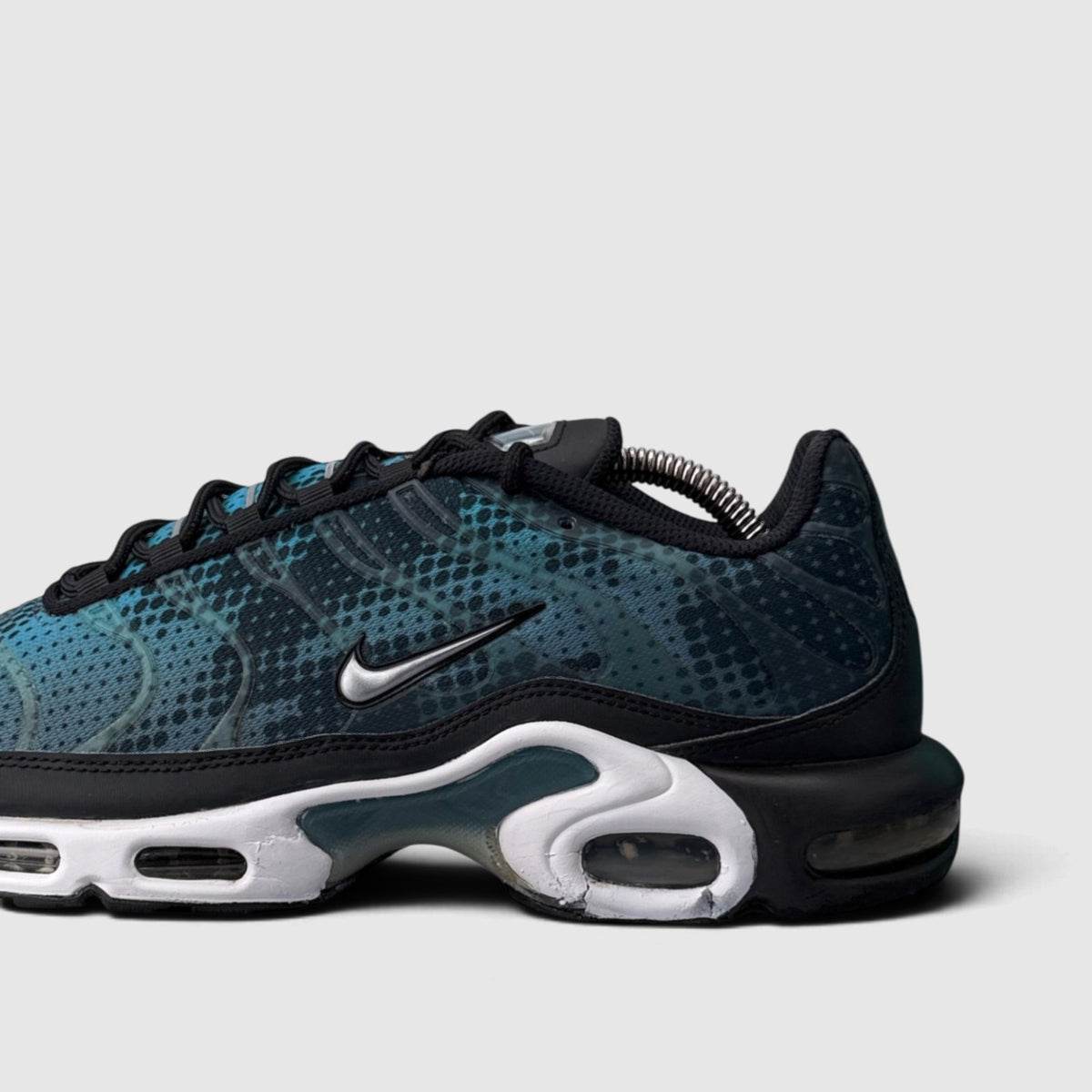 Nike Air Max Plus Black Dusty Cactus, buty sportowe męskie w dobrym stanie rozmiar 42.5, detal