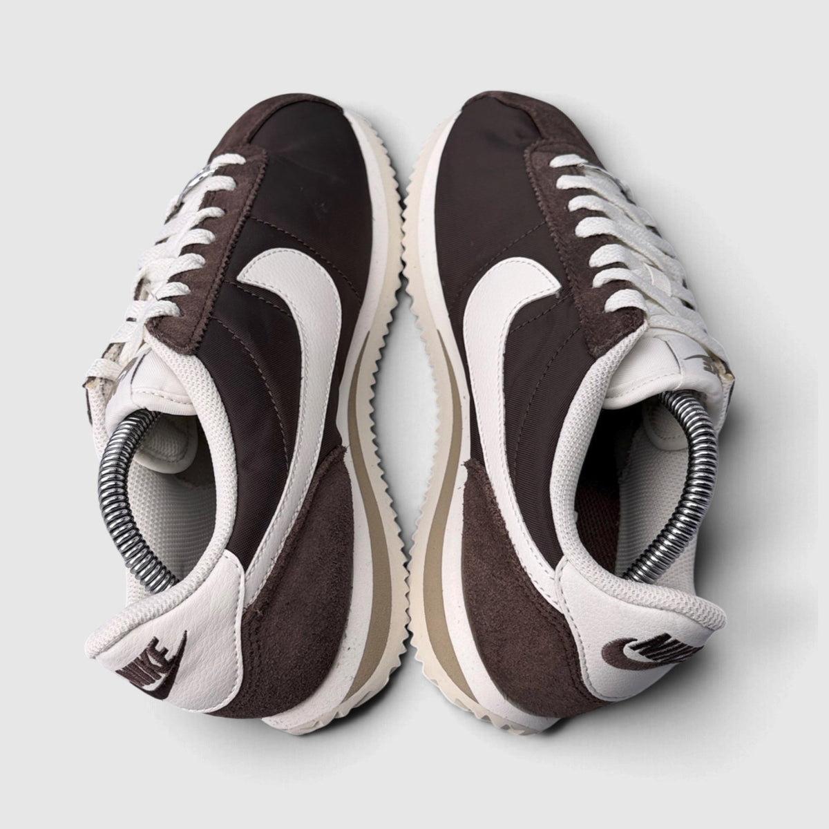 Nike Classic Cortez Baroque Brown, buty sportowe damskie w bardzo dobrym stanie rozmiar 39, widok z góry