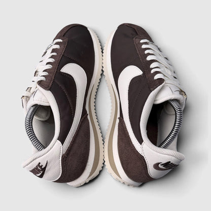 Nike Classic Cortez Baroque Brown, buty sportowe damskie w bardzo dobrym stanie rozmiar 39, widok z góry