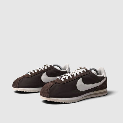 Nike Classic Cortez Baroque Brown, buty sportowe damskie w bardzo dobrym stanie rozmiar 40, para butów