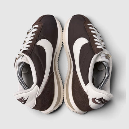 Nike Classic Cortez Baroque Brown, buty sportowe damskie w bardzo dobrym stanie rozmiar 40, widok z góry