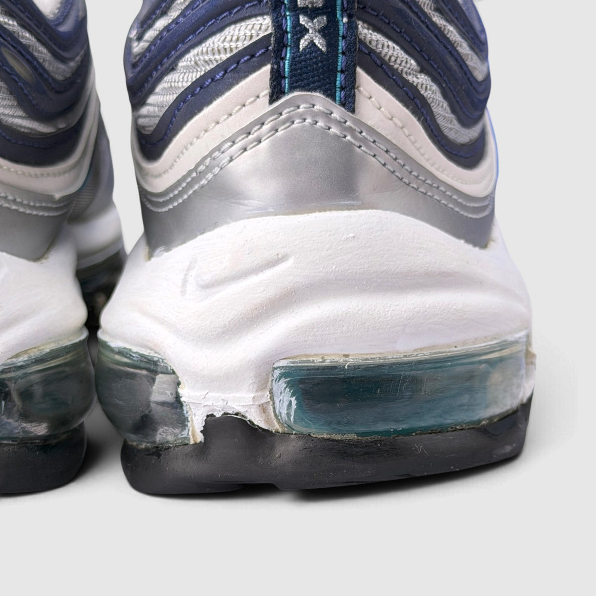 Nike Air Max 97, buty sportowe męskie w bardzo dobrym stanie rozmiar 41, zapiętek
