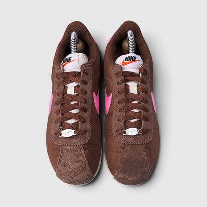 Nike Classic Cortez, buty sportowe damskie w bardzo dobrym stanie rozmiar 38, widok z góry na wewnętrzną stronę butów