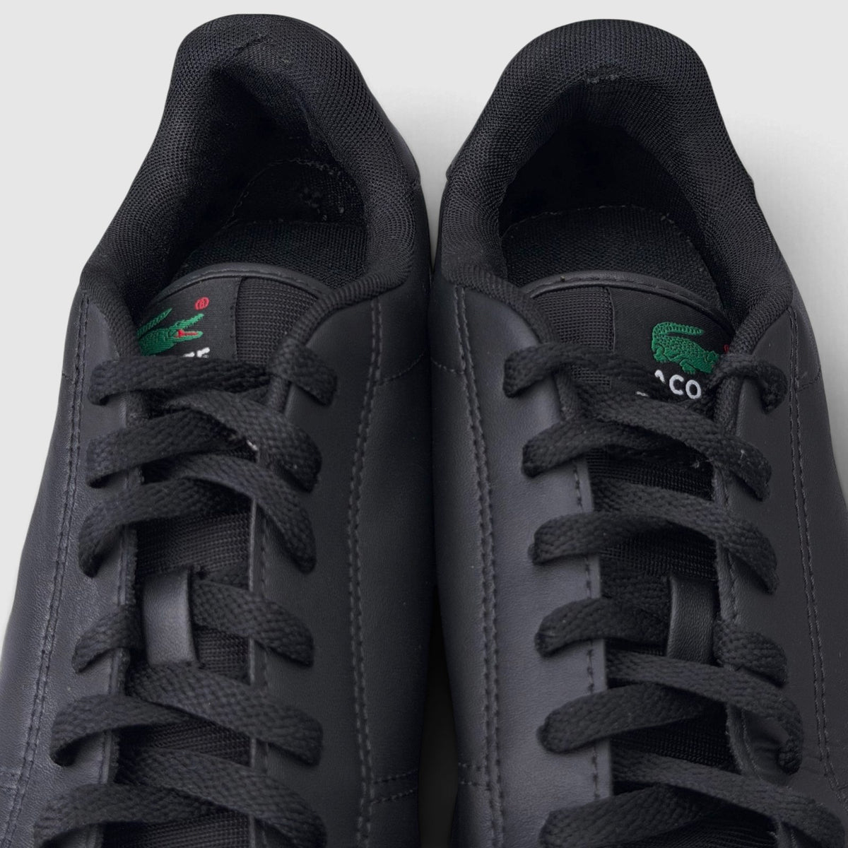 Lacoste Carnaby Cup, buty sportowe męskie w bardzo dobrym stanie rozmiar 43, detal