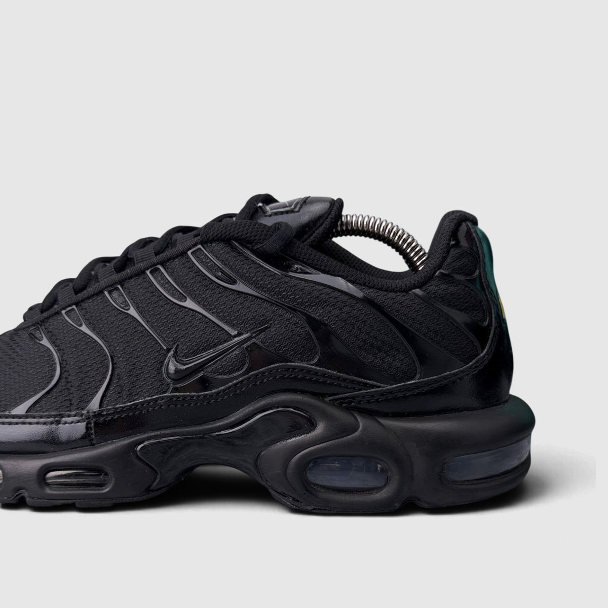 Nike Air Max Plus Triple Black, buty sportowe męskie w bardzo dobrym stanie rozmiar 42, detal