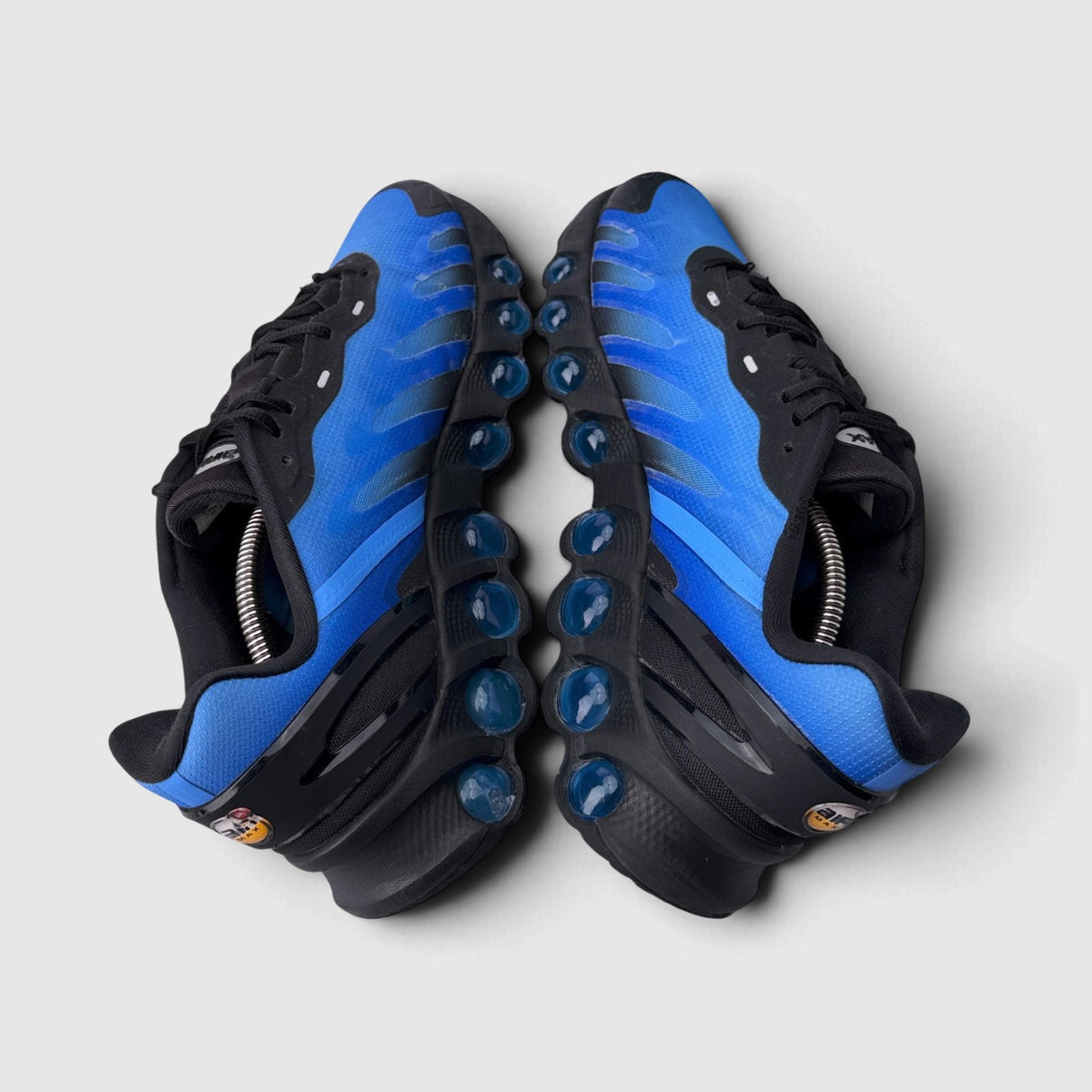 Nike Air Max DN8 Hyper Royal, buty sportowe męskie w bardzo dobrym stanie rozmiar 44.5, para butów