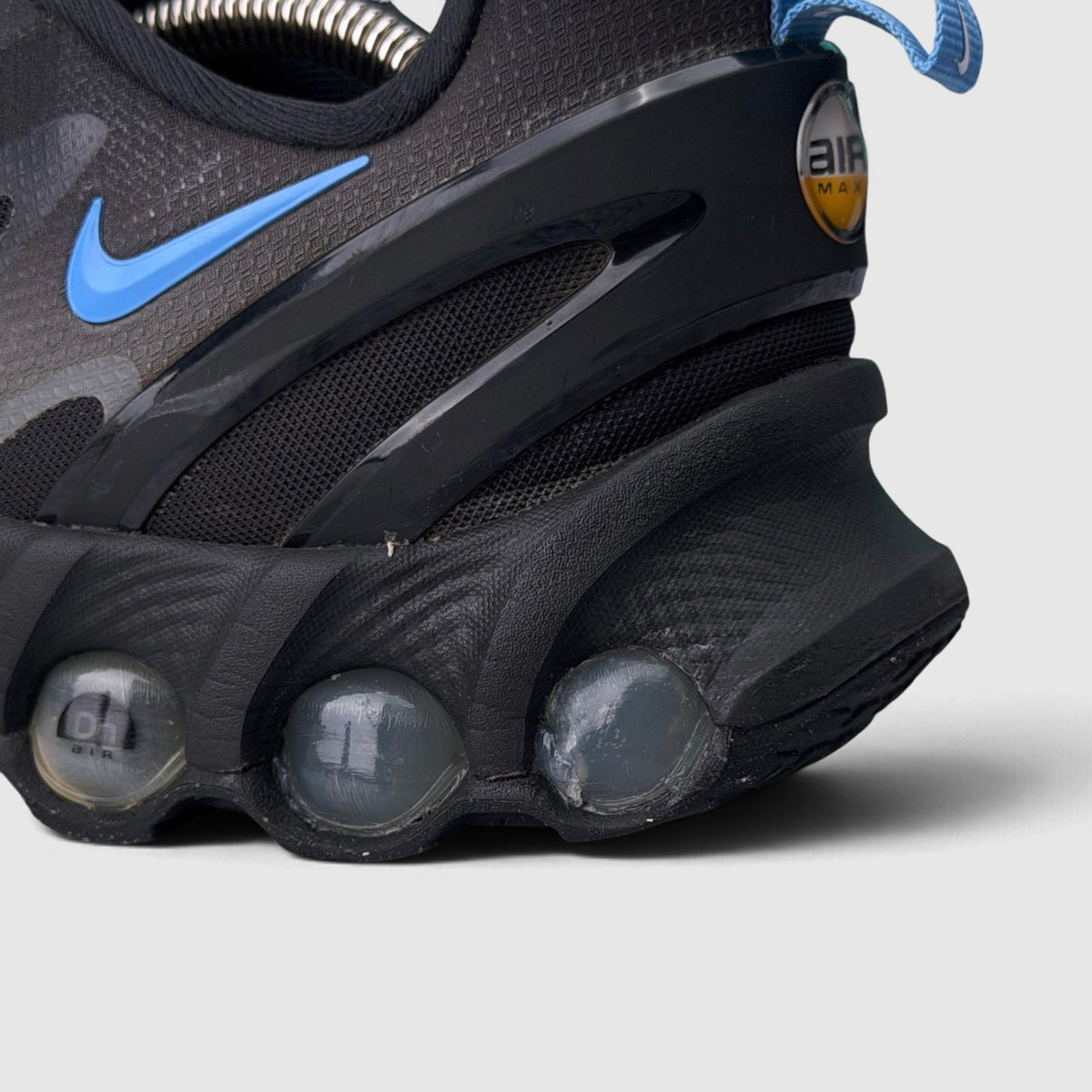 Nike Air Max DN8 Black University Blue, buty sportowe męskie w bardzo dobrym stanie rozmiar 43, detal