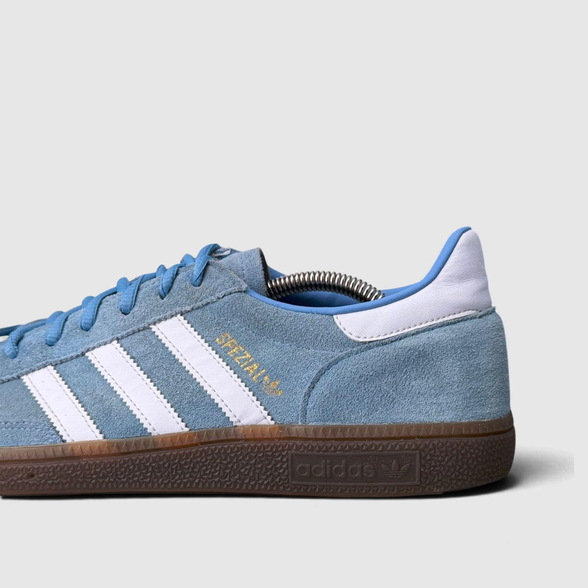 Adidas Handball Spezial Light Blue, buty sportowe męskie w bardzo dobrym stanie rozmiar 44, detal