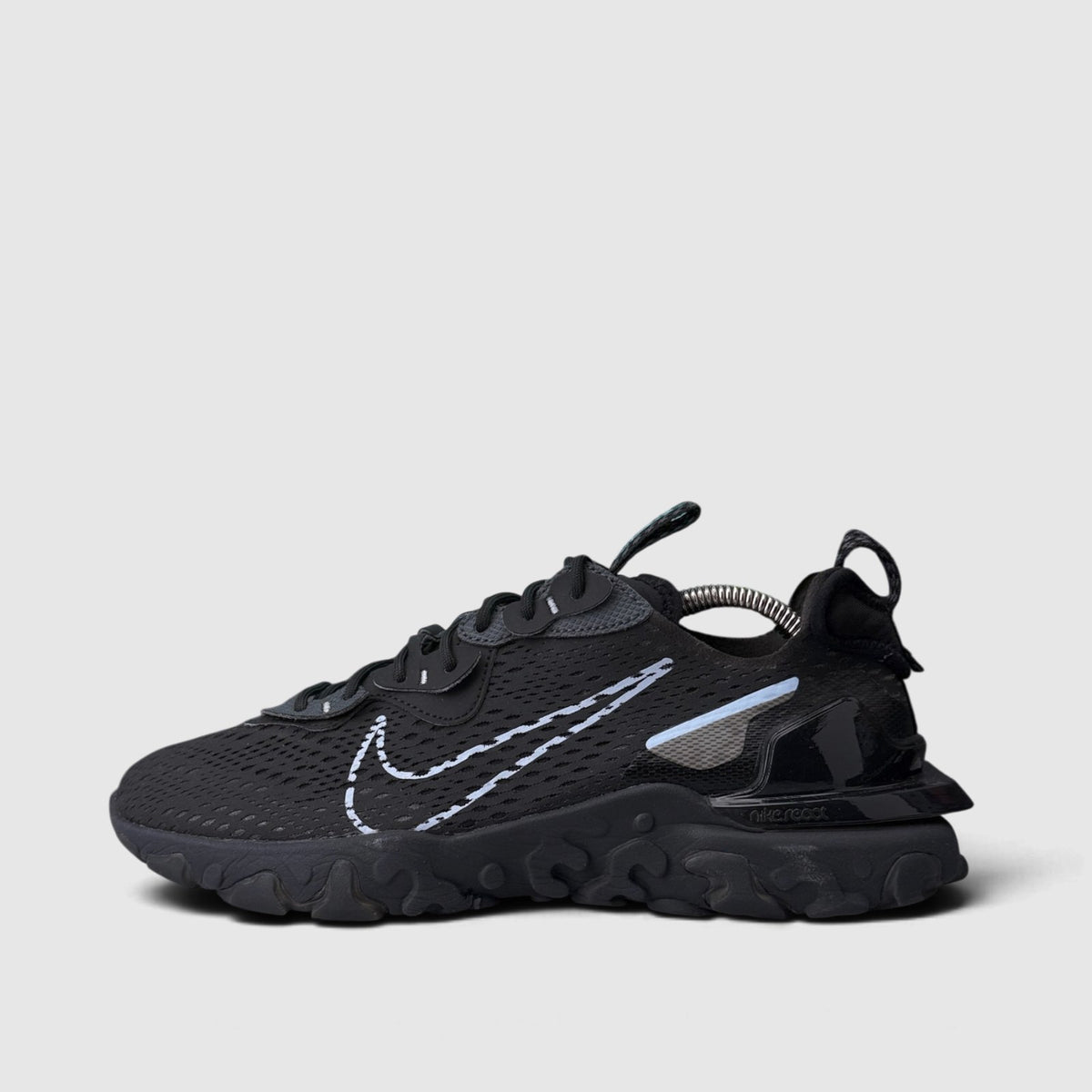 Nike React Vision Black Celestine Blue, buty sportowe męskie w bardzo dobrym stanie rozmiar 42.5, boczny profil, lewa strona