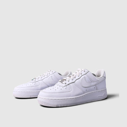 Nike Air Force 1 Low Triple White, buty sportowe damskie w bardzo dobrym stanie rozmiar 40, para butów