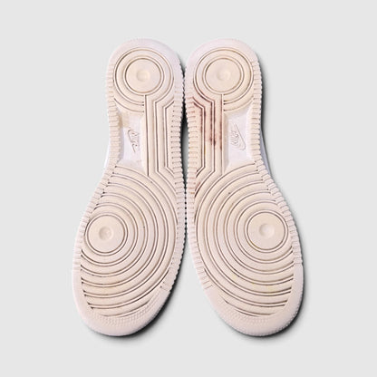 Nike Air Force 1 ’07, buty sportowe męskie w bardzo dobrym stanie rozmiar 44.5, podeszwa