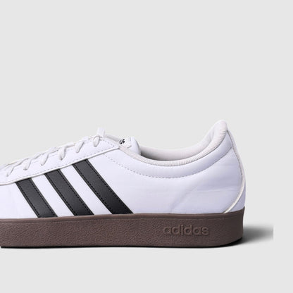 Adidas VL Court Base White Black, buty sportowe męskie w bardzo dobrym stanie rozmiar 46, boczny profil, lewa strona