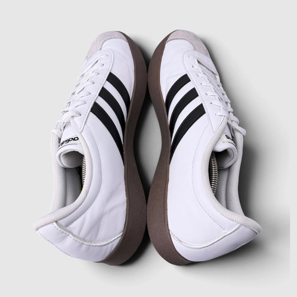 Adidas VL Court Base White Black, buty sportowe męskie w bardzo dobrym stanie rozmiar 46, widok z góry