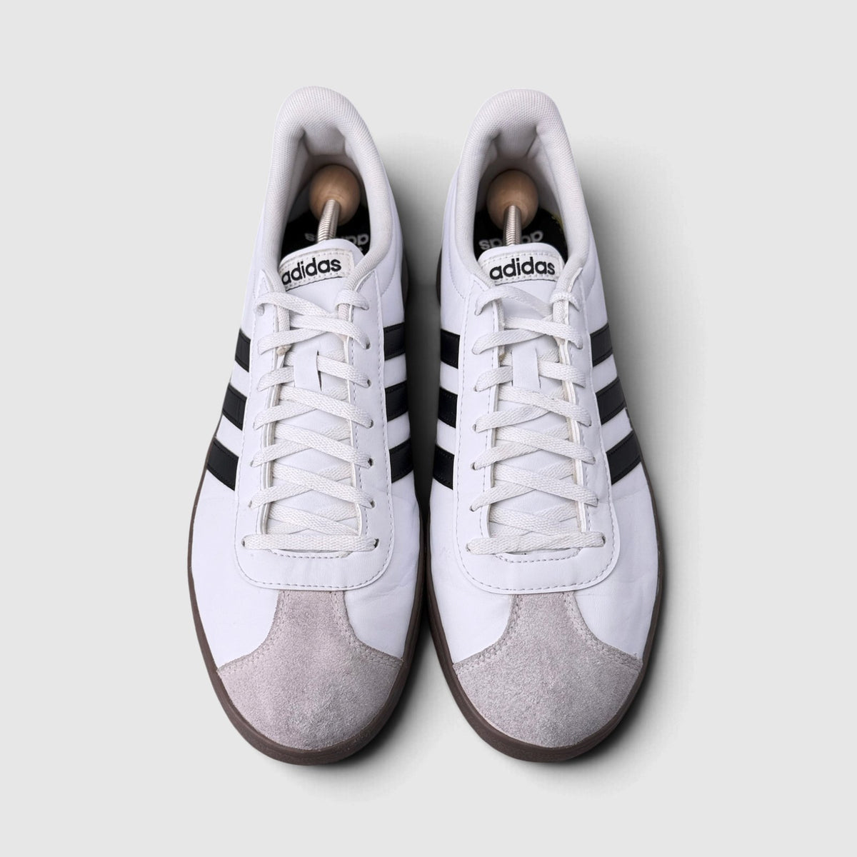 Adidas VL Court Base White Black, buty sportowe męskie w bardzo dobrym stanie rozmiar 46, widok z góry