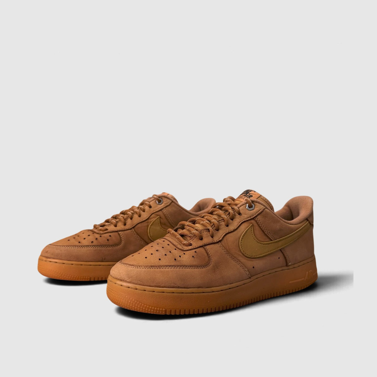 Nike Air Force 1 '07 WB Flax, buty sportowe męskie w bardzo dobrym stanie rozmiar 44.5, para butów
