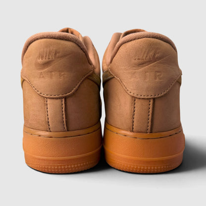 Nike Air Force 1 '07 WB Flax, buty sportowe męskie w bardzo dobrym stanie rozmiar 44.5, widok z tyłu