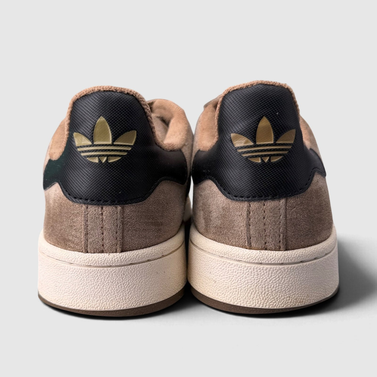 Adidas Campus, buty sportowe męskie w bardzo dobrym stanie rozmiar 46, widok z tyłu