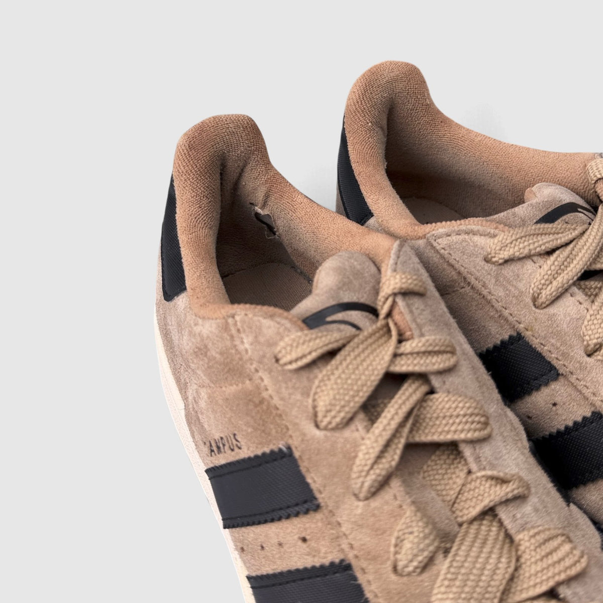 Adidas Campus, buty sportowe męskie w bardzo dobrym stanie rozmiar 46, detal