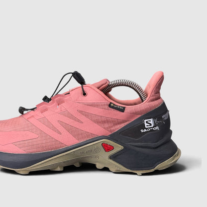 Salomon Supercross GTX, trekkingi damskie w bardzo dobrym stanie rozmiar 40.5, boczny profil, lewa strona