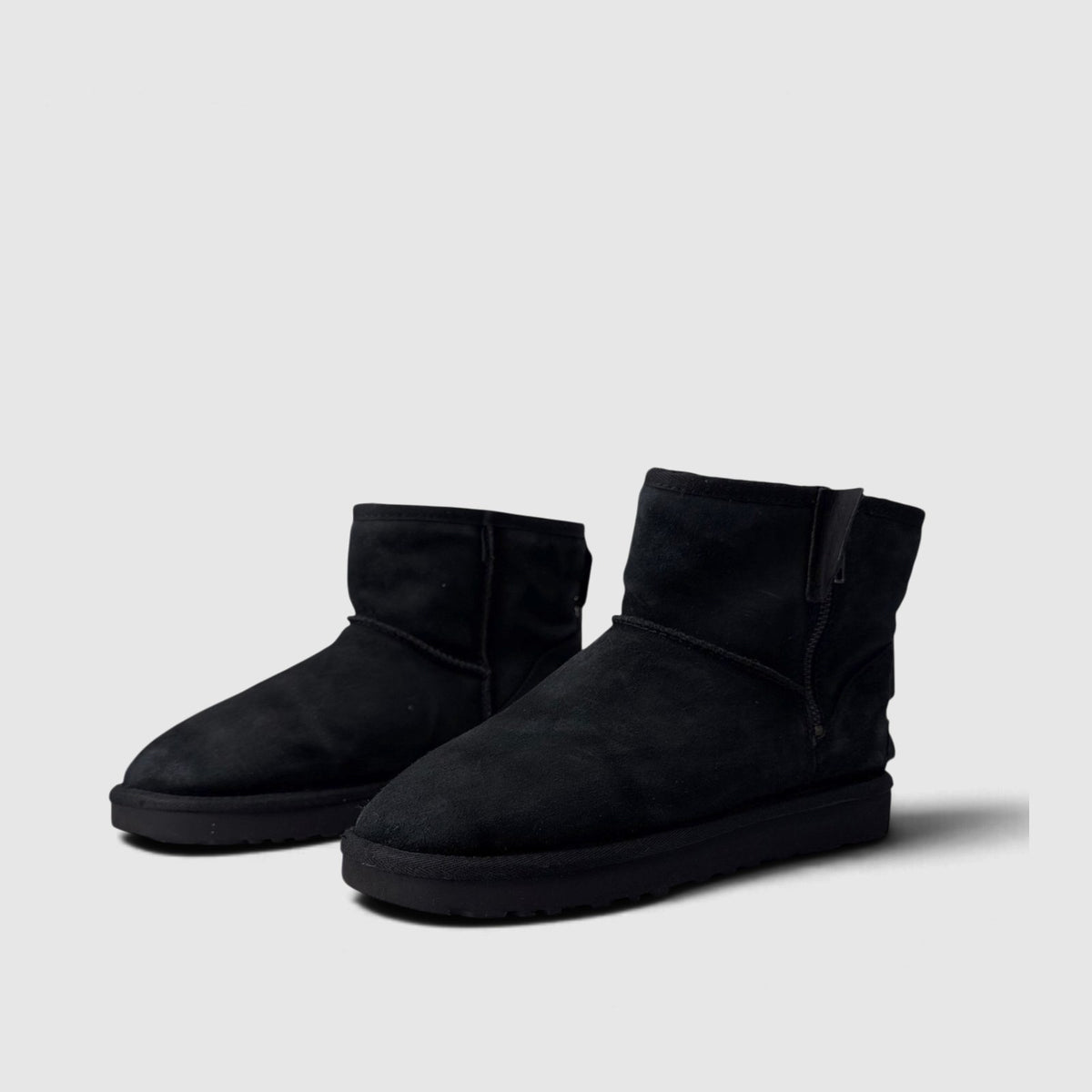 UGG Classic, śniegowce damskie w bardzo dobrym stanie rozmiar 40, para butów