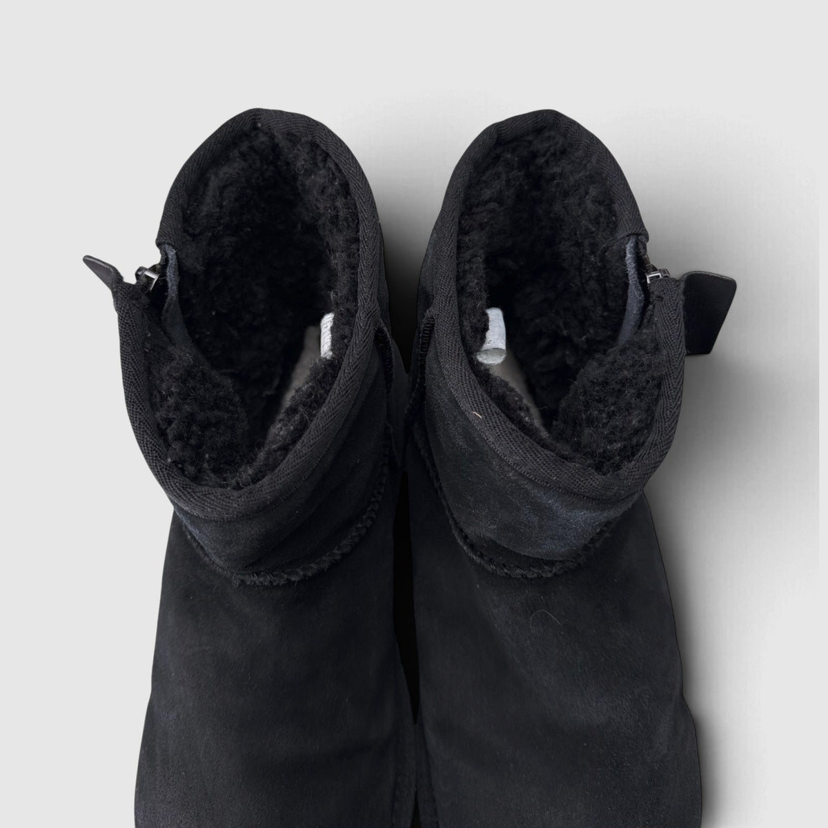 UGG Classic, śniegowce damskie w bardzo dobrym stanie rozmiar 40, wkładka
