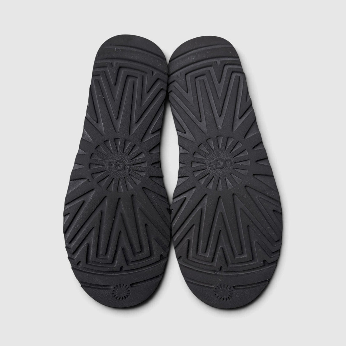 UGG Classic, śniegowce damskie w bardzo dobrym stanie rozmiar 40, podeszwa